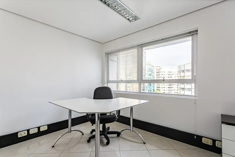 Sala comercial para venda em Centro com 191 m² — foto 2