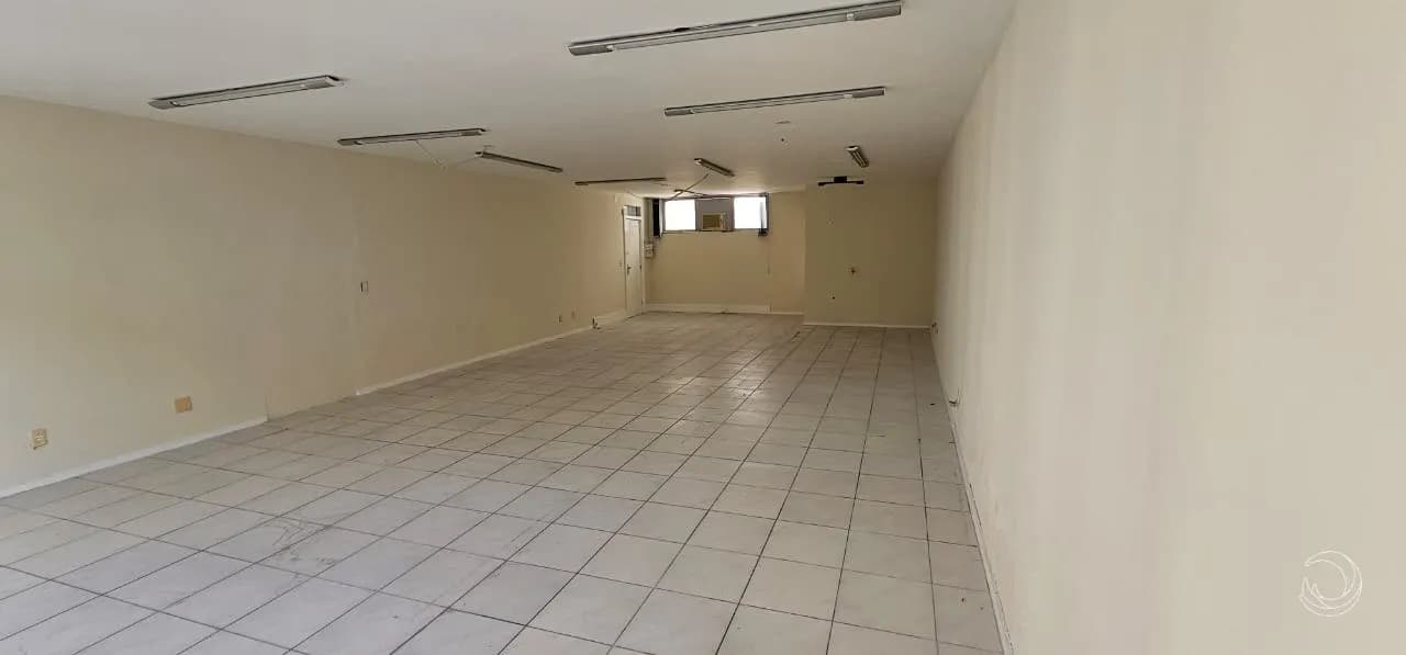 Sala comercial para venda em Centro com 83 m²