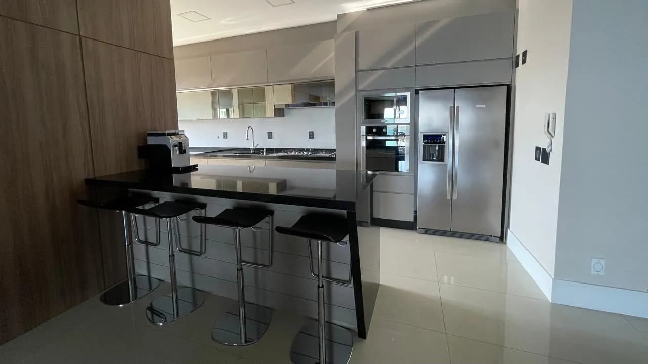 Apartamento para venda com 3 dormitórios em Jurerê com 163 m² — foto 2
