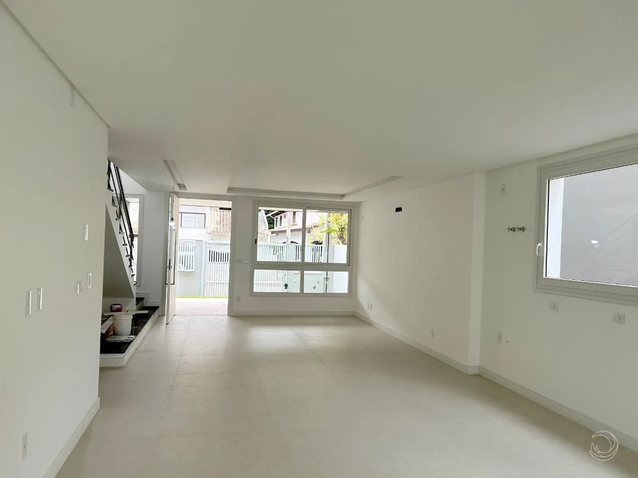 Casa para venda com 3 dormitórios em Côrrego Grande com 189 m² — foto 2