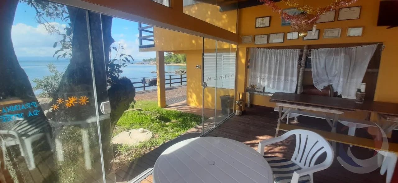 Hotel/pousada para venda em Ribeirão da Ilha com 280 m² — foto principal