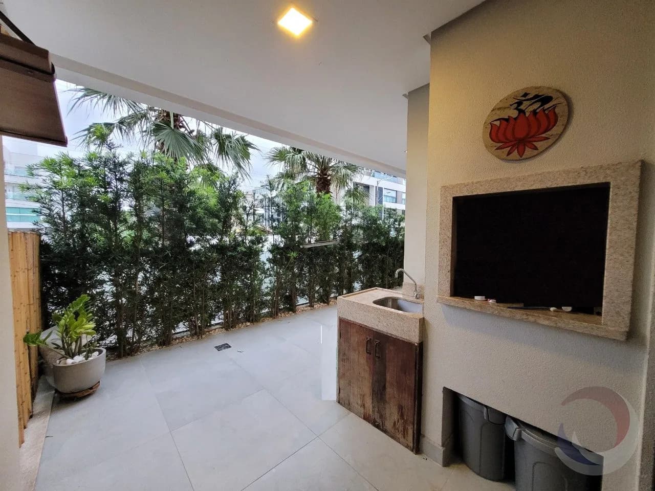 Apartamento para venda com 2 dormitórios em Novo Campeche com 97 m² — foto principal