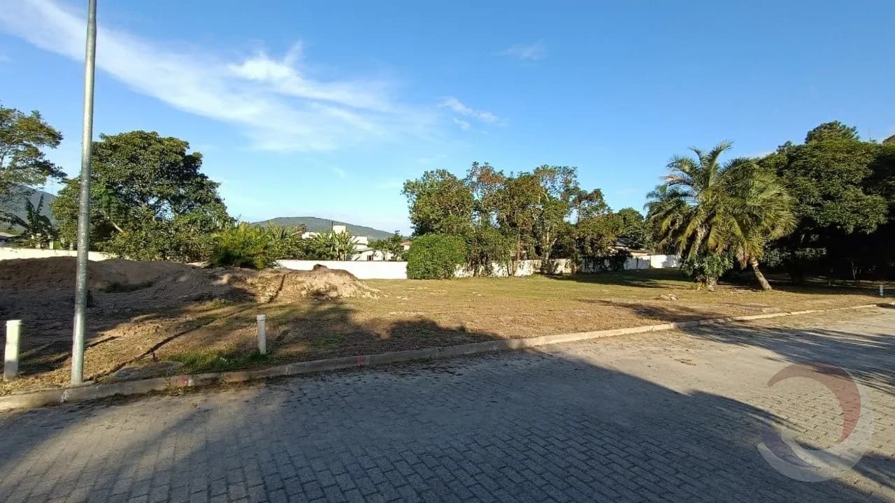 Terreno para venda em Ratones com 450 m² — foto principal