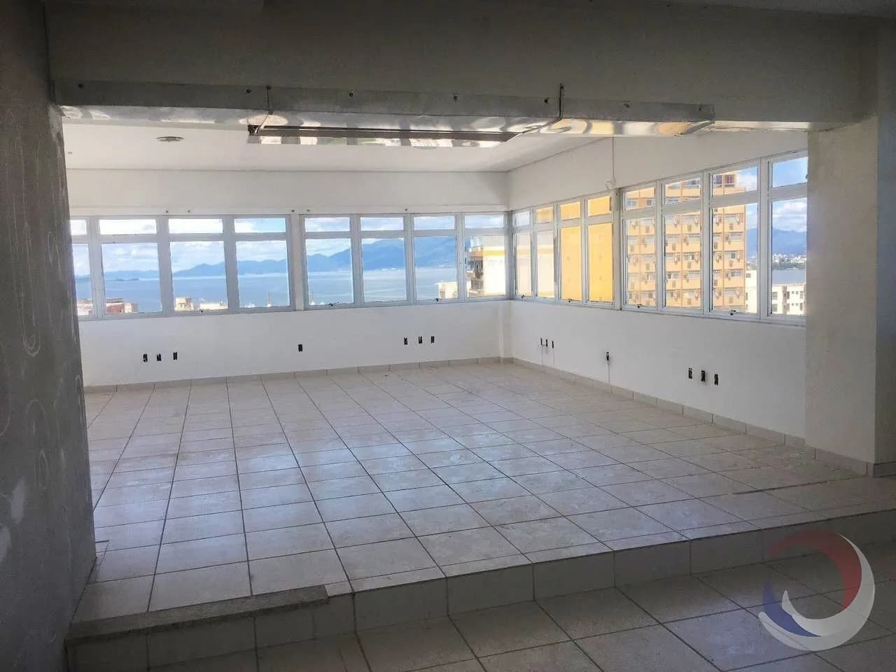 Sala comercial para venda em Centro com 348 m²