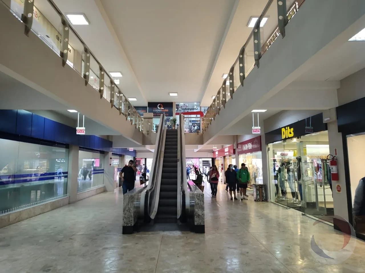 Sala comercial para venda em Centro com 147 m² — foto 2