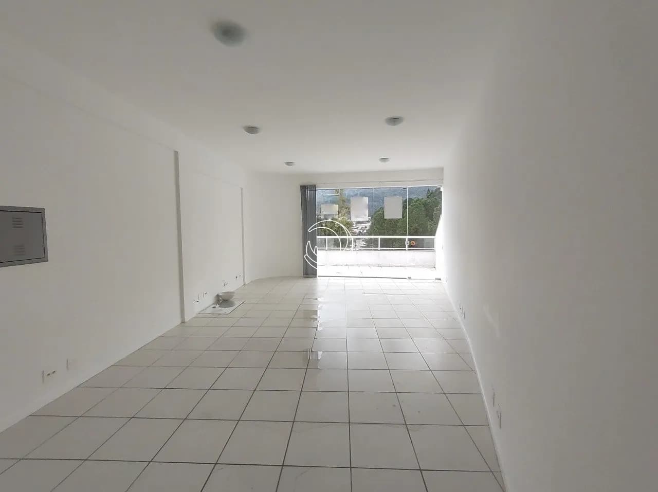 Sala comercial para venda em Côrrego Grande com 55 m²