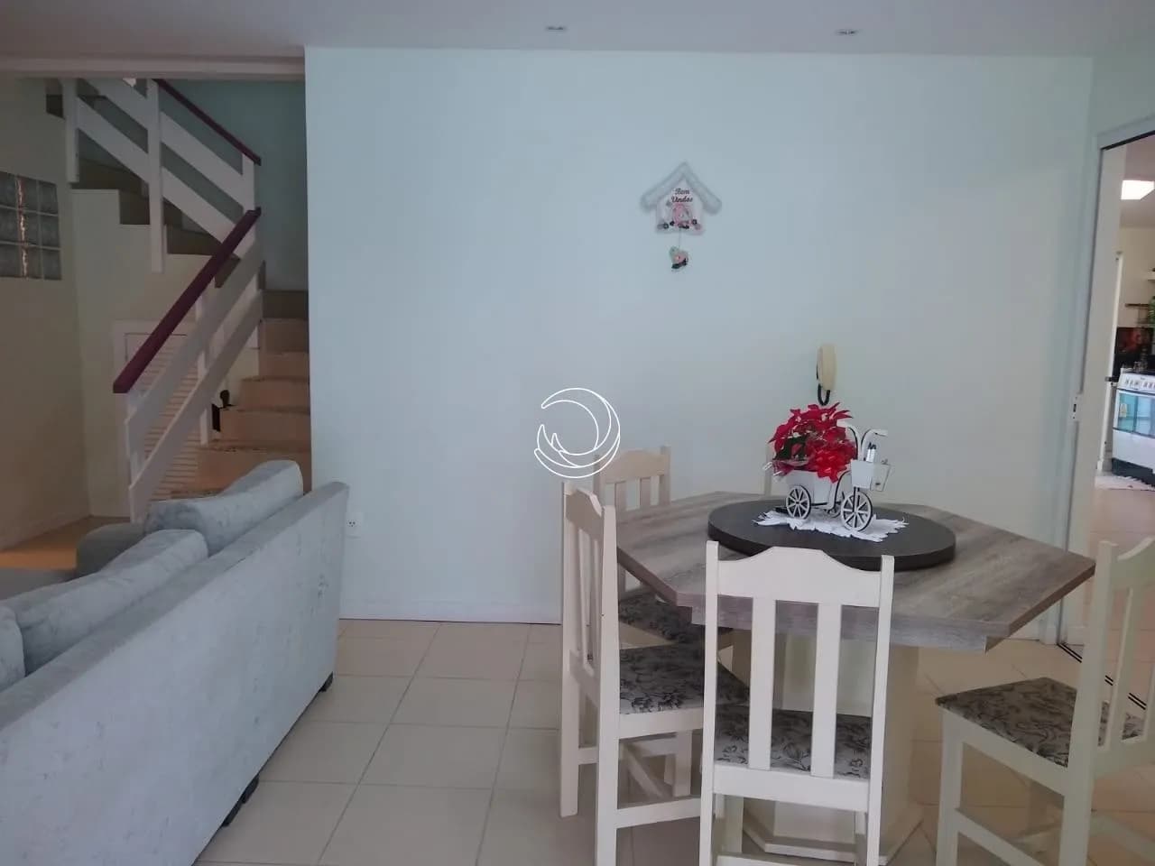 Casa para venda com 5 dormitórios em Canasvieiras com 185 m² — foto principal