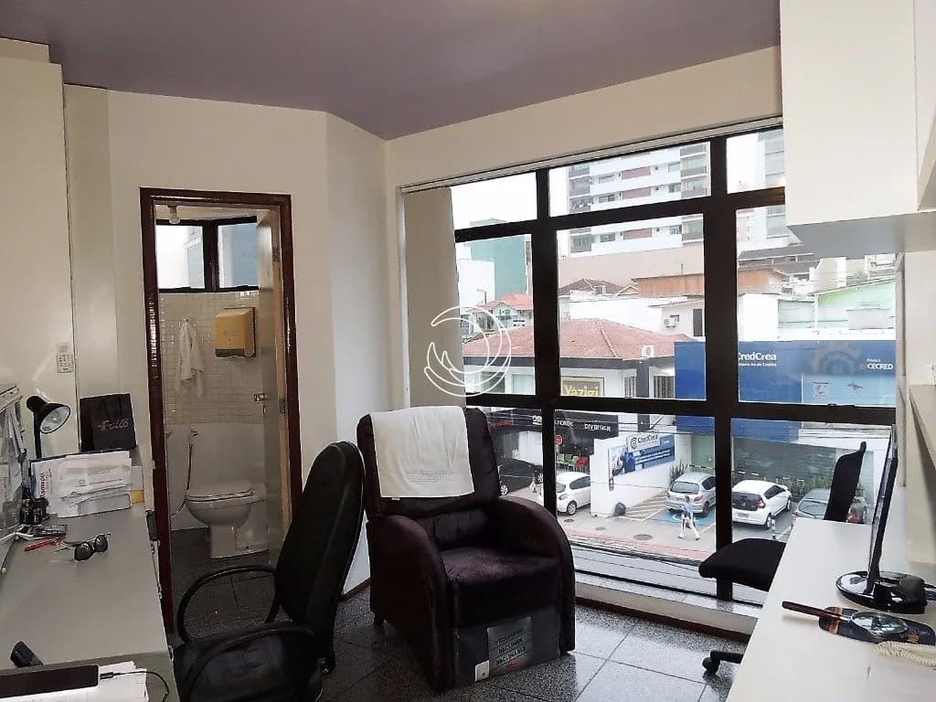 Sala comercial para venda em Centro com 110 m² — foto 3
