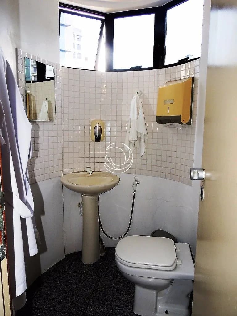 Sala comercial para venda em Centro com 110 m² — foto 4