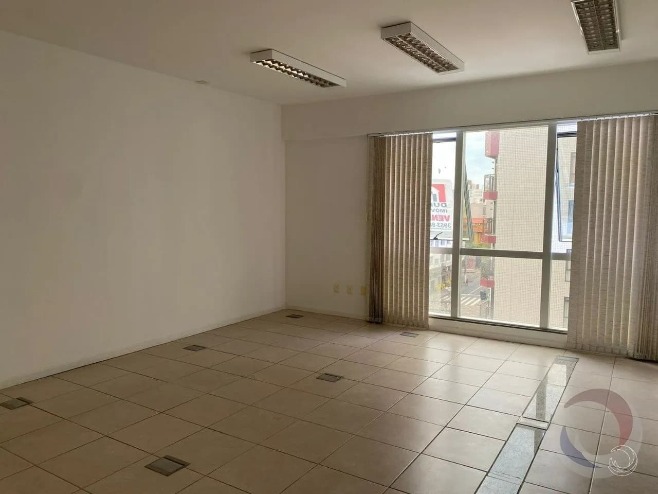 Sala comercial para venda em Centro com 294 m² — foto 5