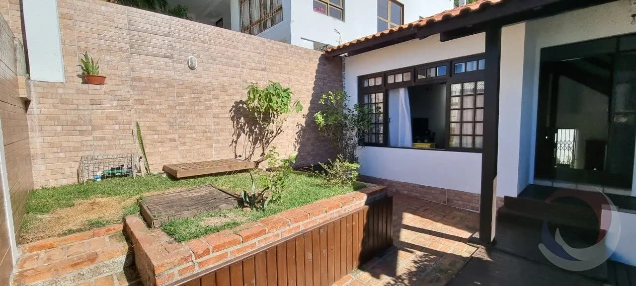 Casa para venda com 3 dormitórios em Trindade com 214 m² — foto 2