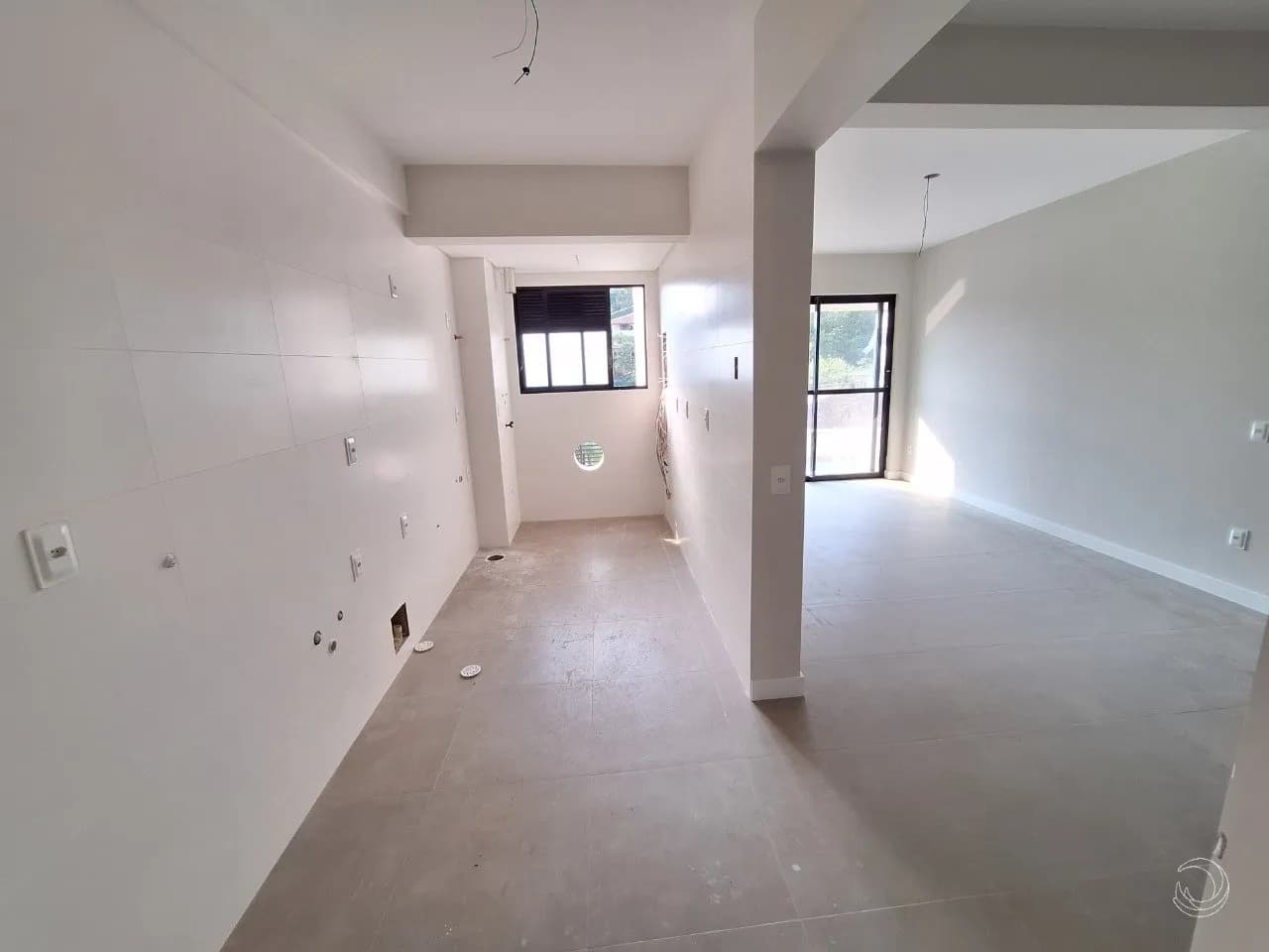 Apartamento para venda com 3 dormitórios em Saco Grande com 98 m² — foto 3