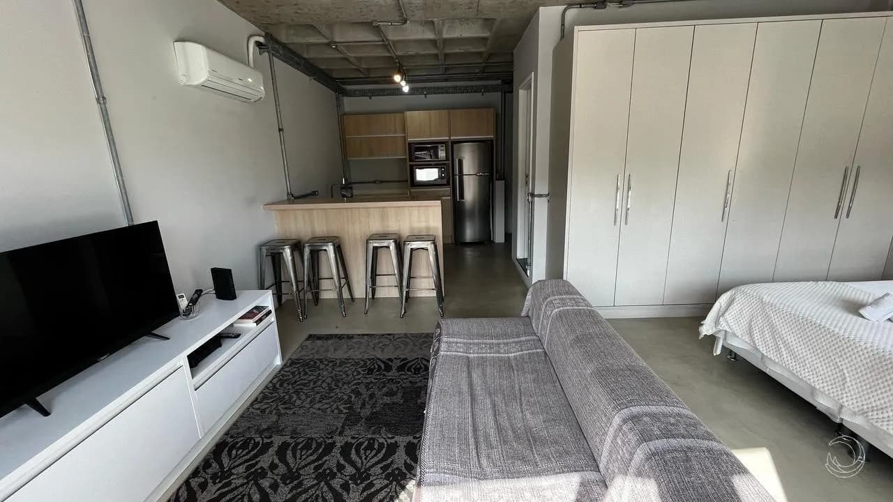 Apartamento para venda com 1 dormitório, em Jurerê com 46 m² — foto 2