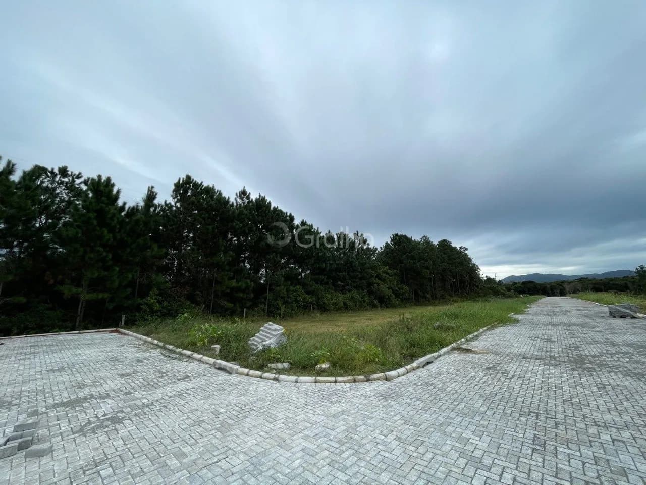Terreno para venda em Ribeirão da Ilha com 433 m² — foto principal
