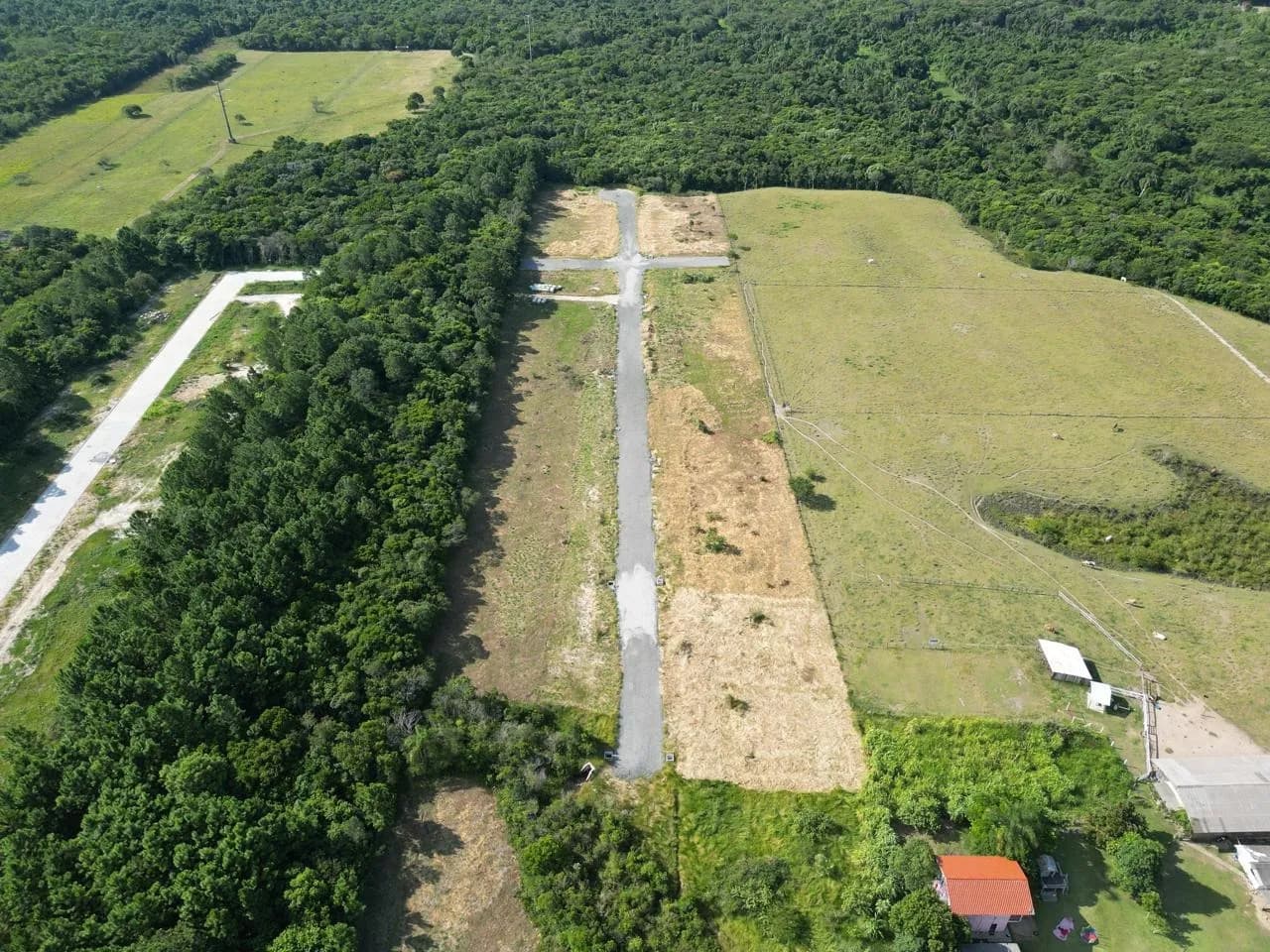 Terreno para venda em Ribeirão da Ilha com 442 m² — foto principal