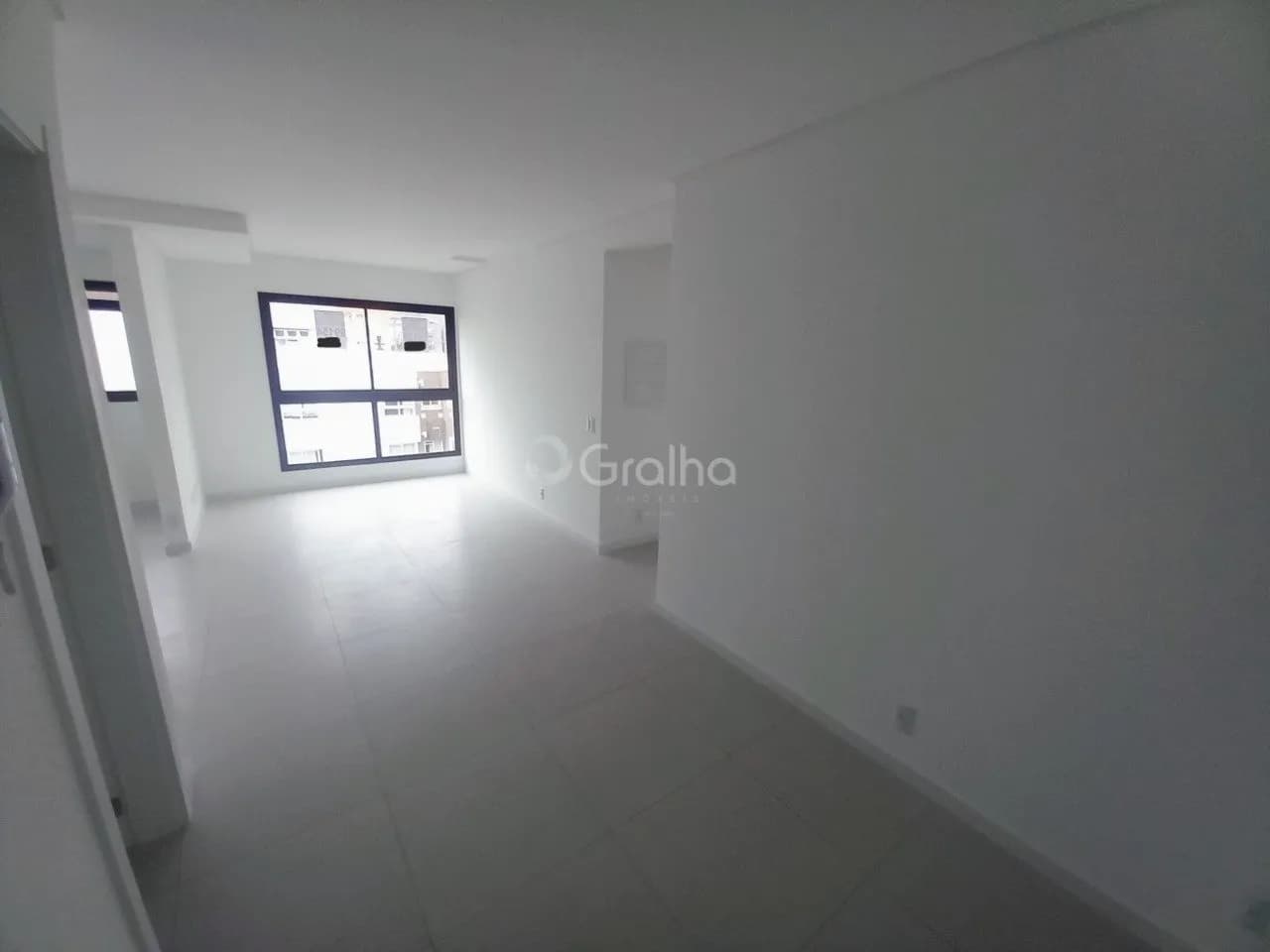 Apartamento para venda com 2 dormitórios em Trindade com 67 m² — foto 2