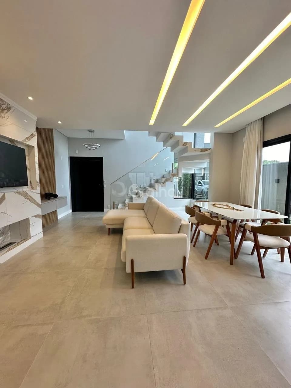 Casa para venda com 3 dormitórios em Ingleses Do Rio Vermelho com 202 m²