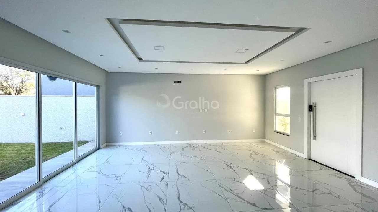 Casa para venda com 3 dormitórios em Ingleses Do Rio Vermelho com 244 m²