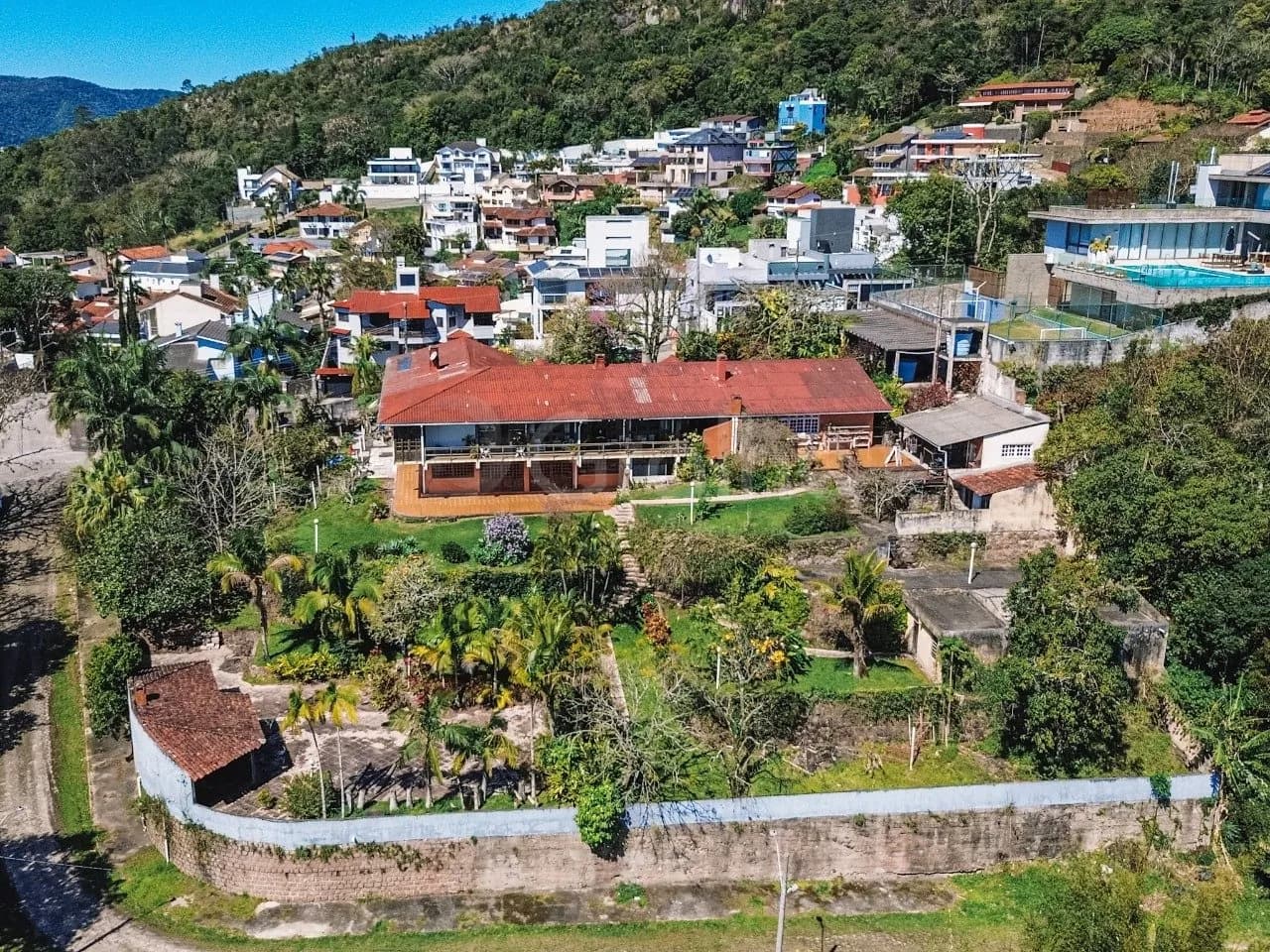 Casa para venda com 9 dormitórios em Centro com 678 m²