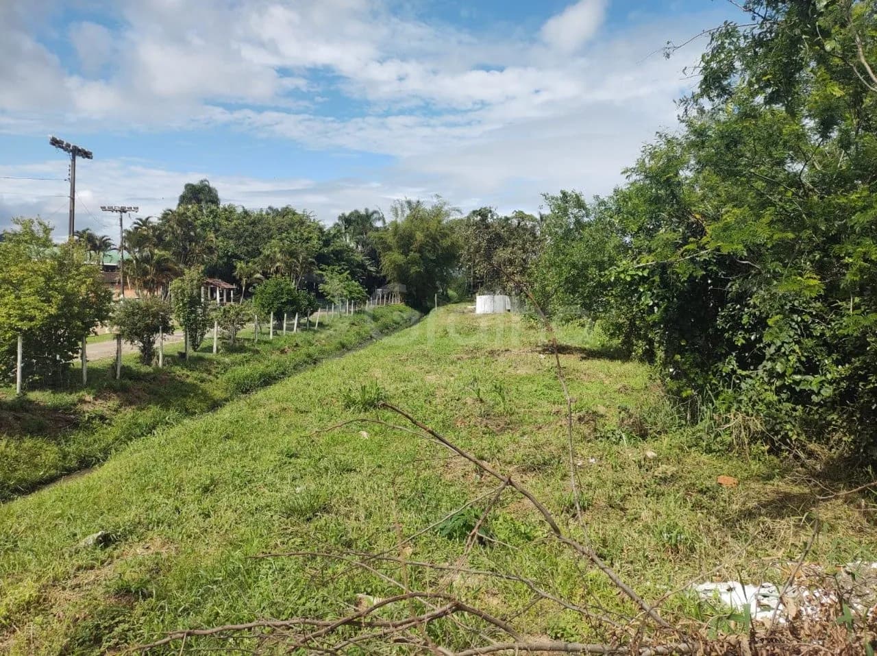 Terreno para venda em Saco Grande com 2500 m² — foto principal