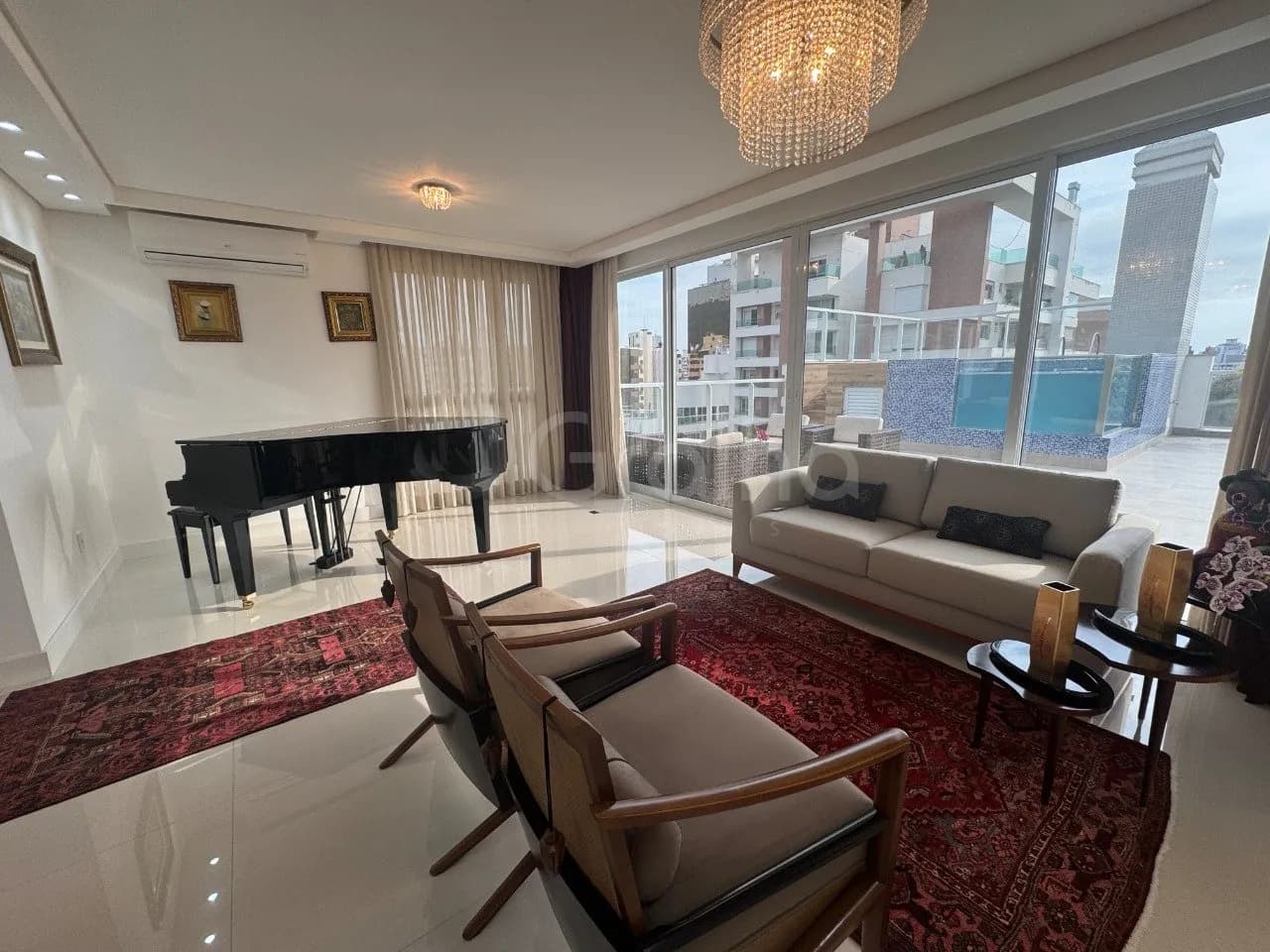 Apartamento duplex para venda com 2 dormitórios em Centro com 264 m²