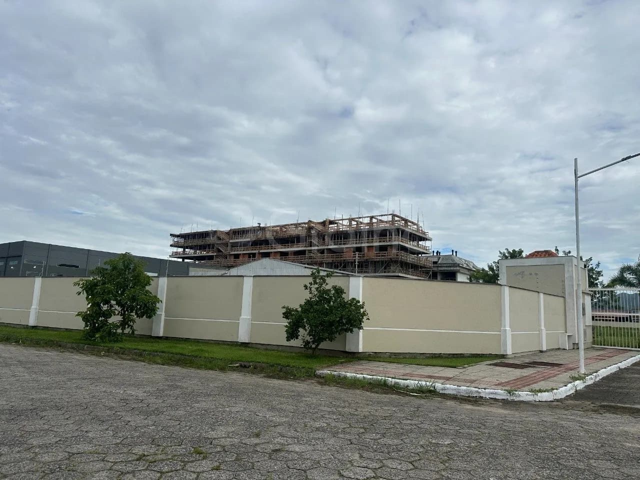 Terreno para venda em Campeche com 400 m² — foto 3