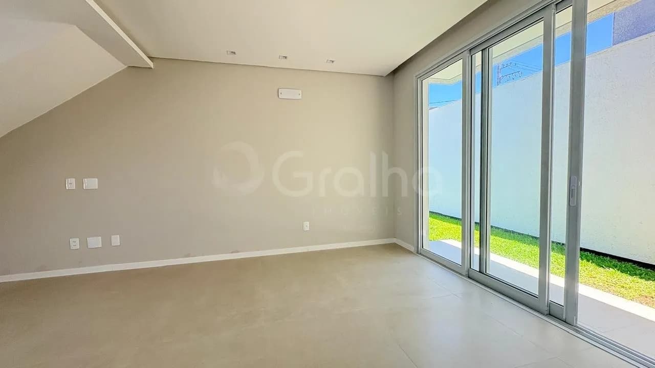 Casa para venda com 3 dormitórios em Ingleses Do Rio Vermelho com 148 m² — foto 2