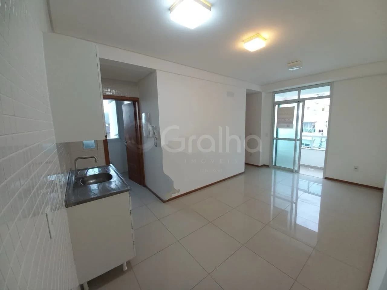 Apartamento para venda com 1 dormitório, em Rio Tavares com 43 m²