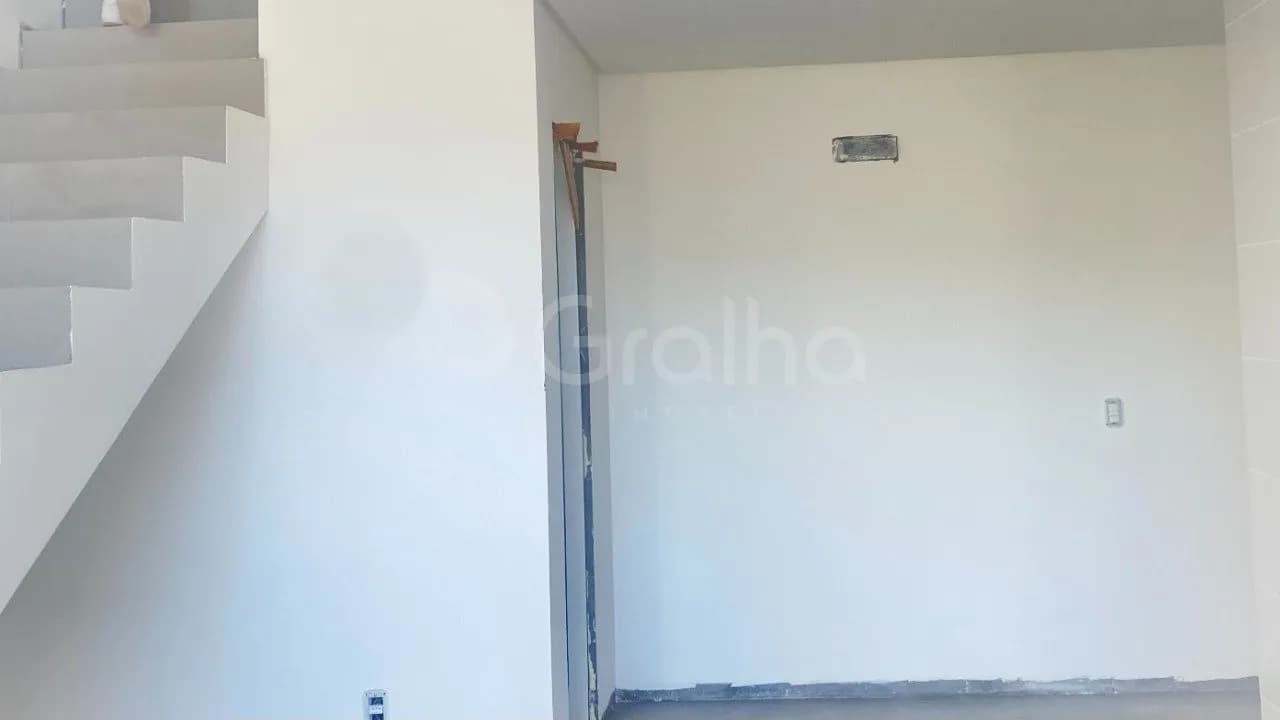 Loft para venda com 1 dormitório, em Campeche com 56 m² — foto 2