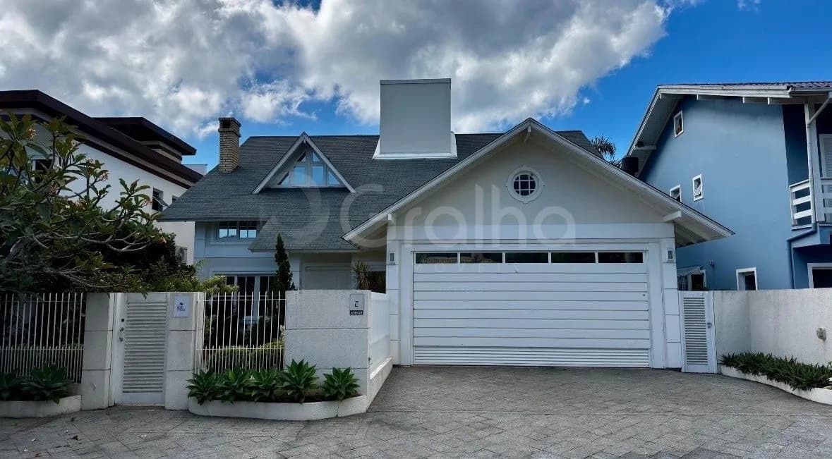 Casa para venda com 4 dormitórios em Novo Campeche com 265 m² — foto principal