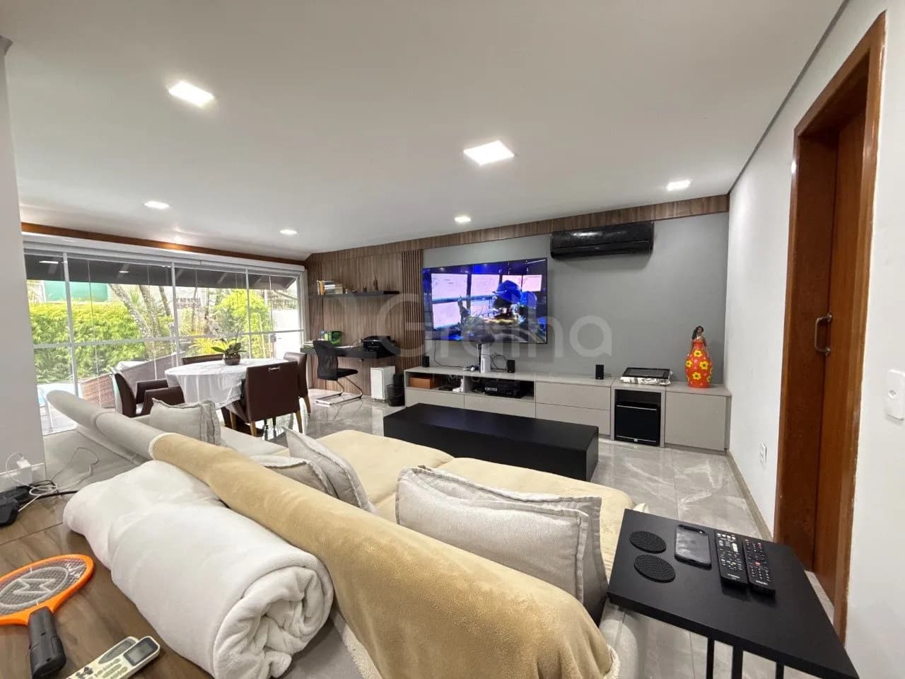 Casa de condomínio para venda com 4 dormitórios em Saco Grande com 370 m²