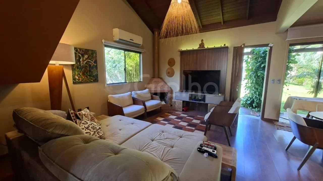Casa para venda com 4 dormitórios em Pântano Do Sul com 280 m²