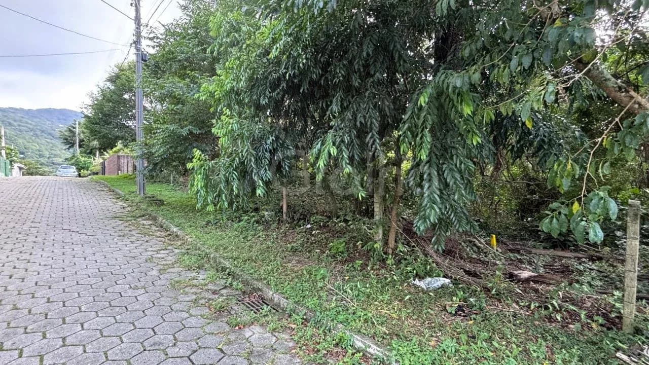 Terreno para venda em Açores com 380 m² — foto principal