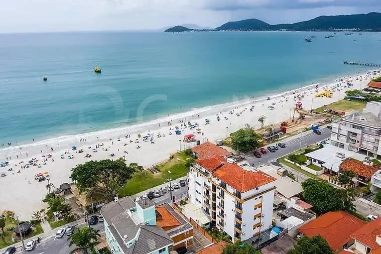 Hotel/pousada para venda em Canasvieiras com 970 m²