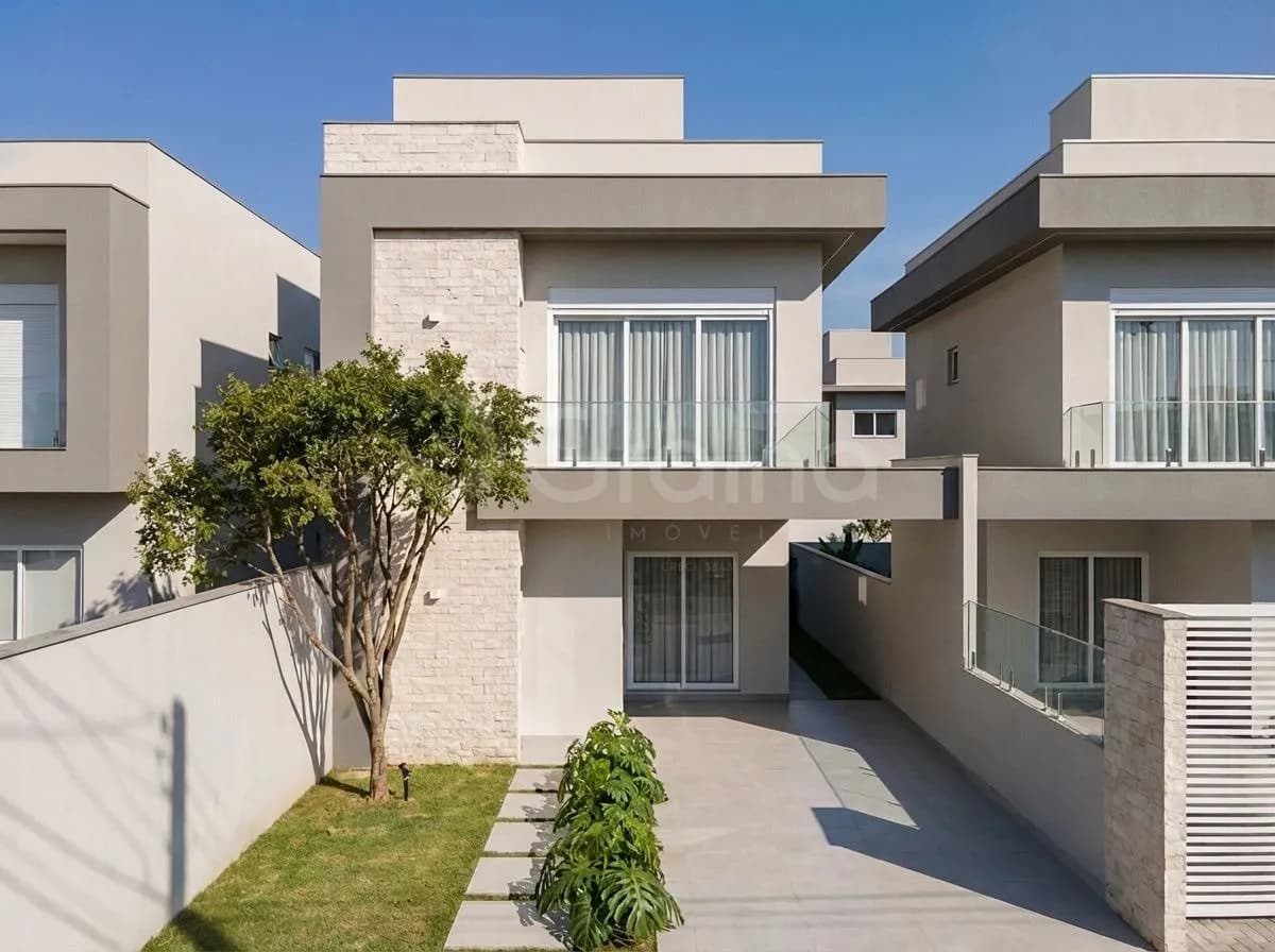 Casa para venda com 3 dormitórios em Canasvieiras com 137 m² — foto 2