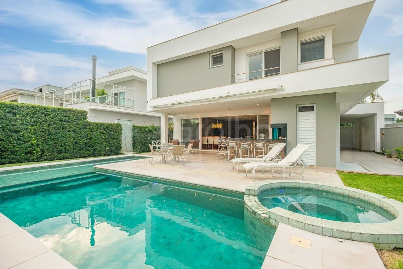 Casa para venda com 5 dormitórios em Jurerê Internacional com 385 m²