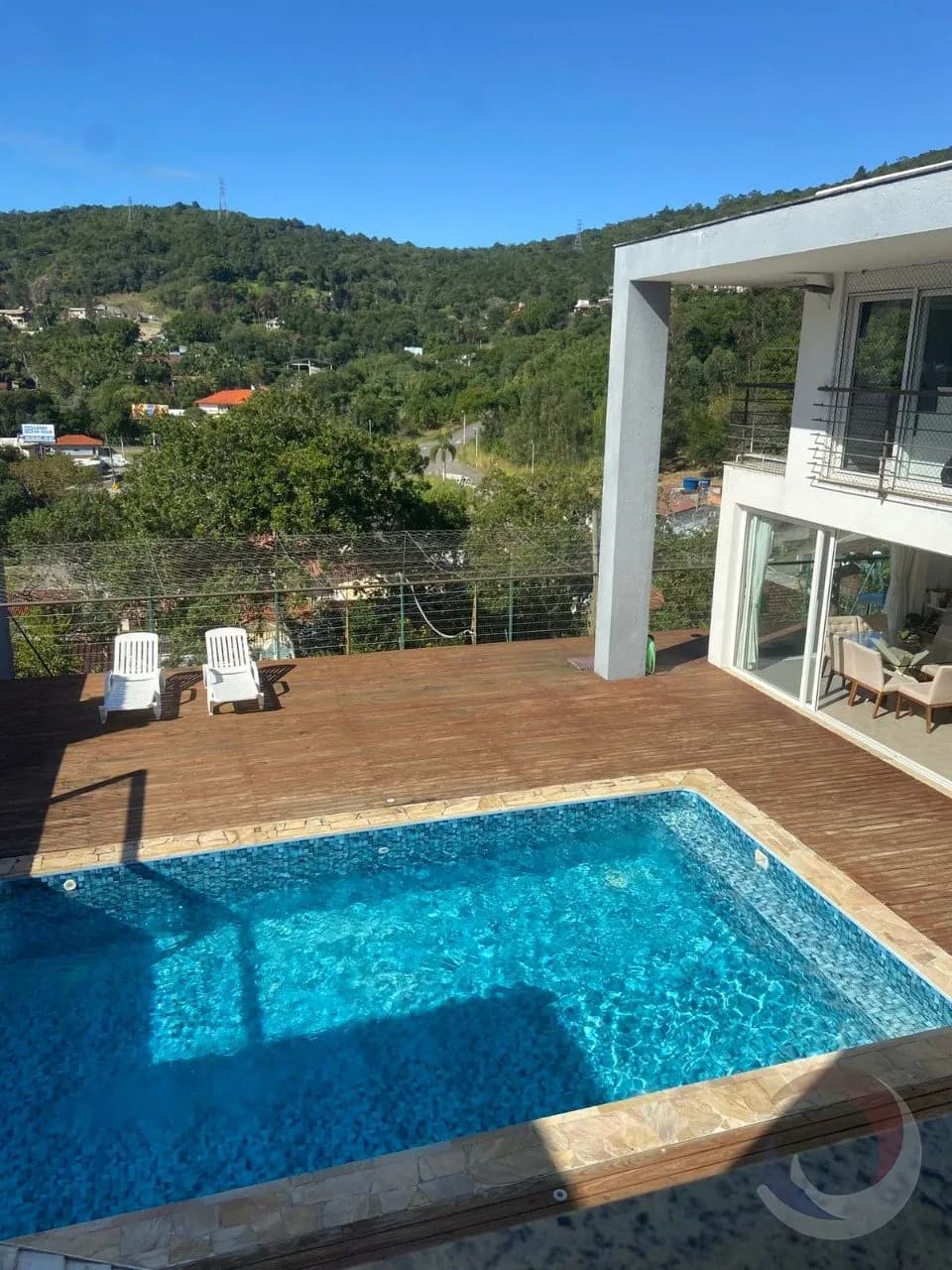 Casa para venda com 4 dormitórios em Itacorubi com 343 m²