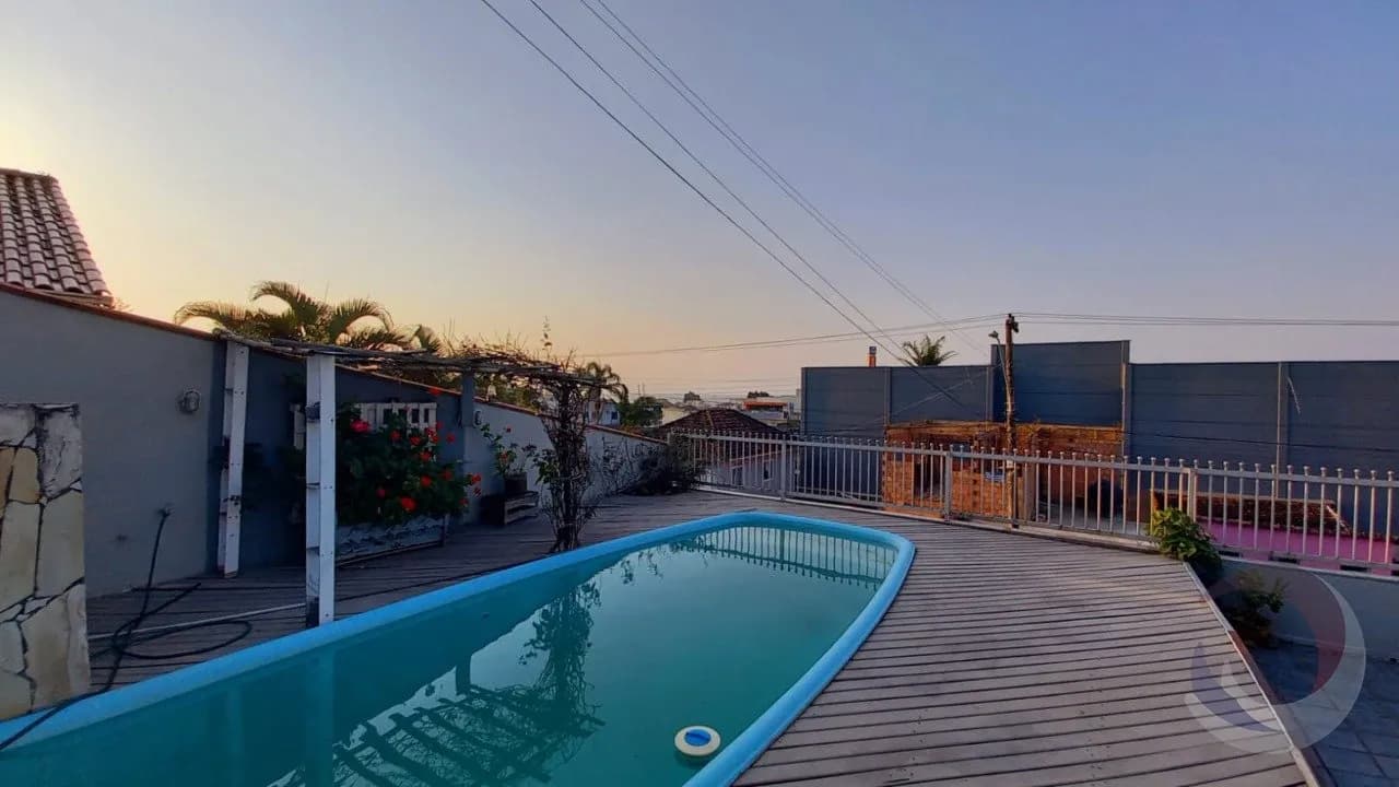 Casa para venda com 5 dormitórios em Jardim Atlântico com 244 m²