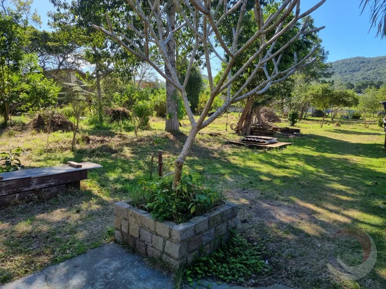 Terreno para venda em Campeche com 4122 m²