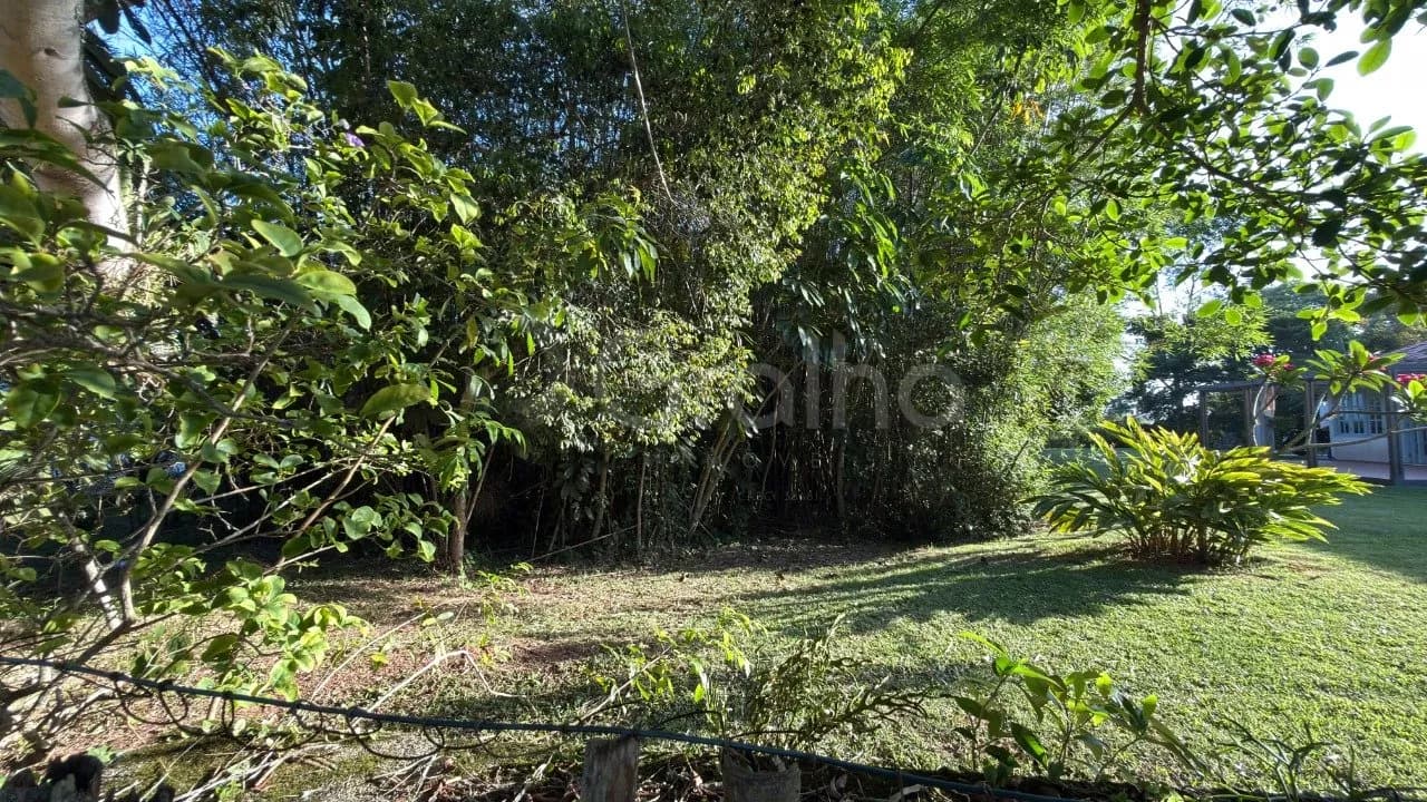 Terreno para venda em Ponta Das Canas com 775 m²